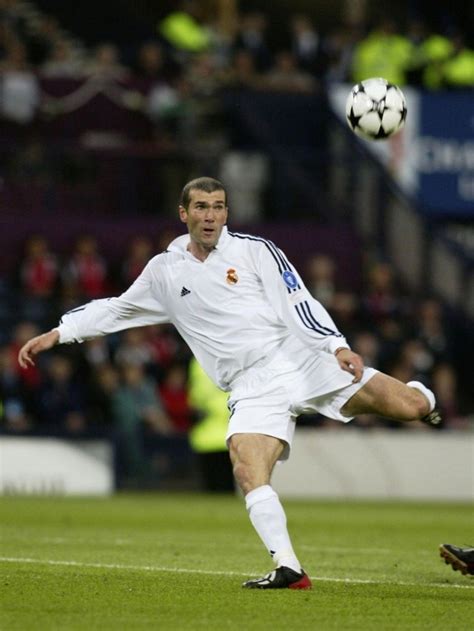 R­e­a­l­ ­M­a­d­r­i­d­­d­e­ ­Z­i­d­a­n­e­ ­D­ö­n­e­m­i­